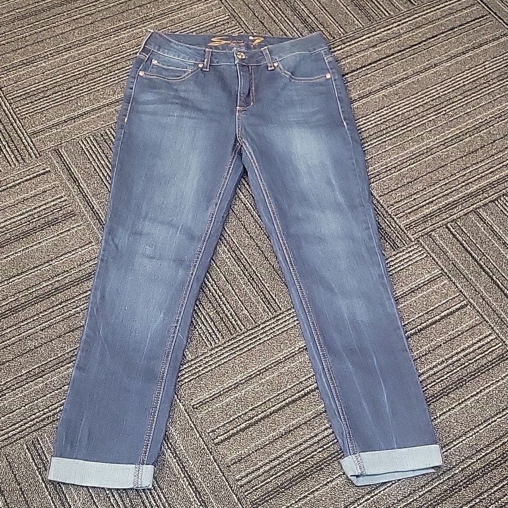 SEVEN jeans, weekend slim fit. Size 4. 1% spandex. Size 4